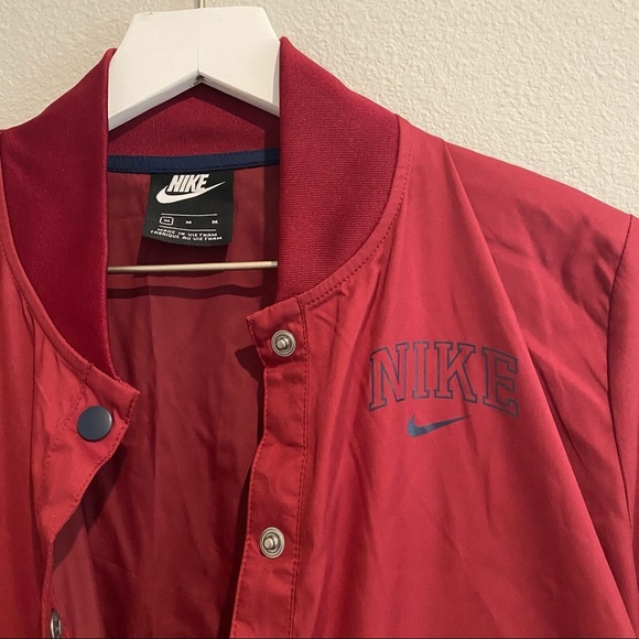 Nike Team Red Varsity Bomber Jacket Medium - Picture 5 of 12